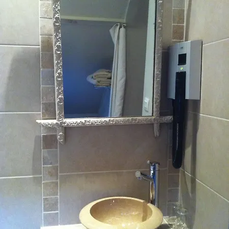 La Maison D'aline - Honfleur - Maison D'hote De Charme A La Normande 게스트하우스 3*