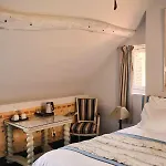 Gasthof La Maison D'aline - Honfleur - Maison D'hote De Charme A La Normande 4*