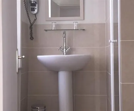 La Maison D'aline - Honfleur - Maison D'hote De Charme A La Normande Penzion 3*