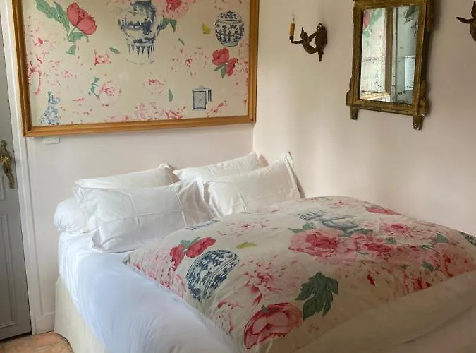 Casa de hóspedes La Maison D'aline - Honfleur - Maison D'hôte De Charme A La Normande 3*